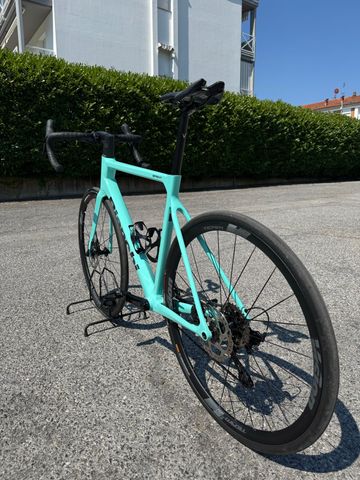 Bianchi Sprint 105 2025 2025 Road & Gravel d'occasion — image 4 sur 8