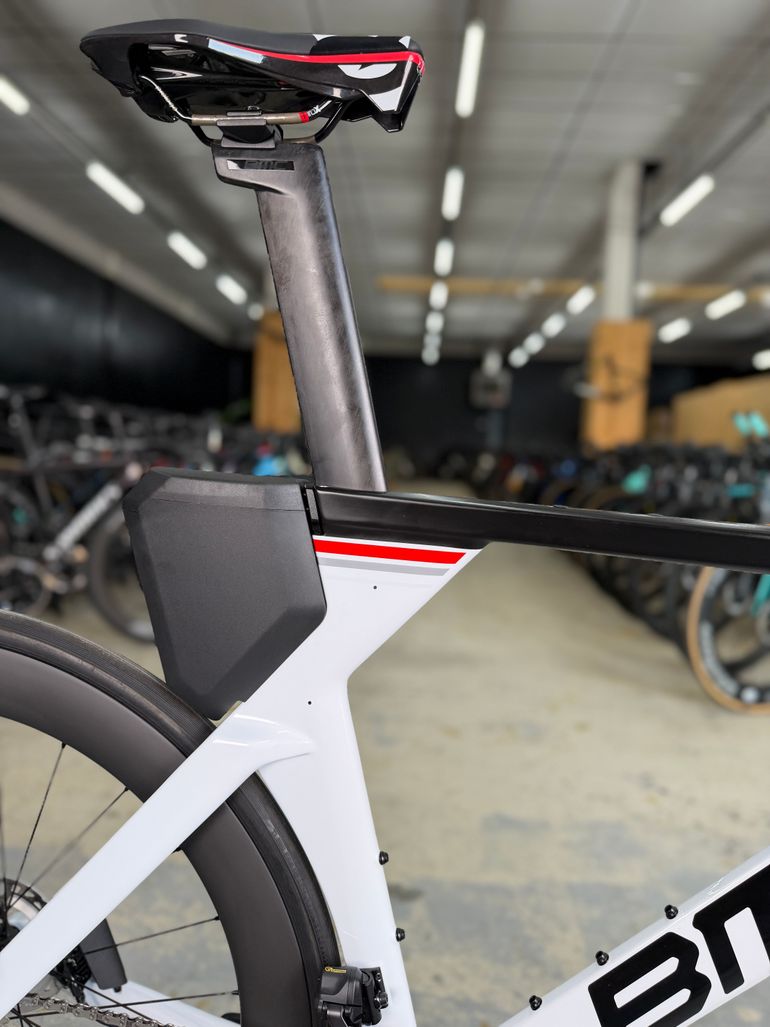 Brugt BMC Timemachine 01 Di2 Carbon 2023 Road & Gravel — billede 10 af 24