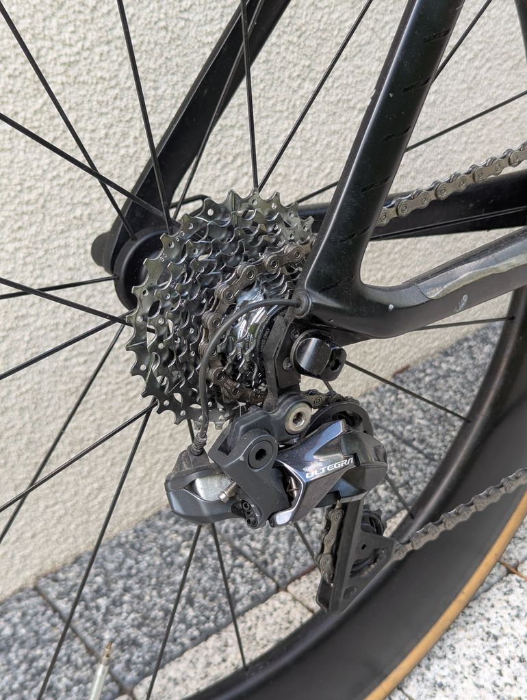 Canyon Speedmax CF 8.0 Di2 2020 2020 Road & Gravel usato, Nero — immagine 4 di 7