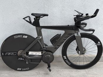 Käytetty Canyon Speedmax CF SLX 8 Di2 2023 2023 Road & Gravel