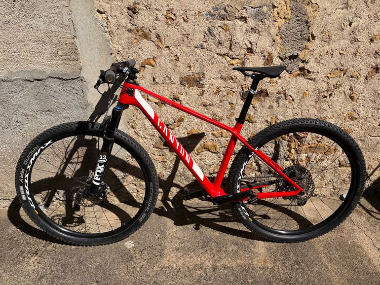 Used Canyon Exceed Shimano Deore XT 2020 Mountainbike, Red — image 2 of 15