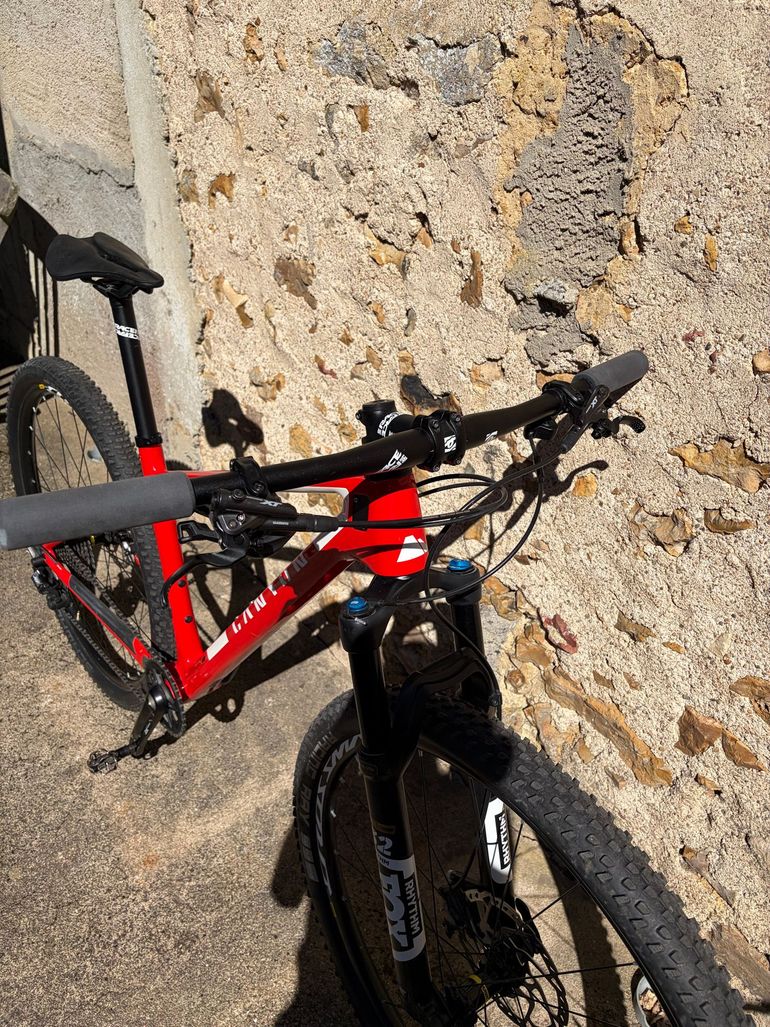 Used Canyon Exceed Shimano Deore XT 2020 Mountainbike, Red — image 6 of 15