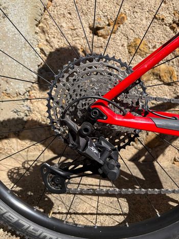 Used Canyon Exceed Shimano Deore XT 2020 Mountainbike, Red — image 3 of 15