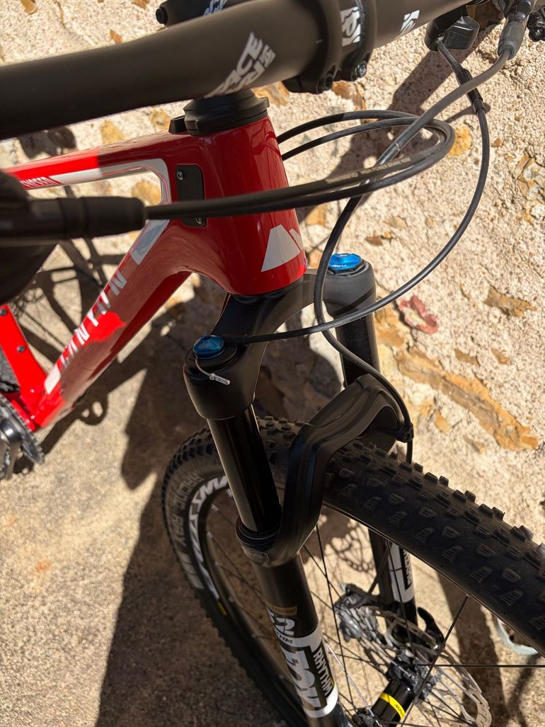 Used Canyon Exceed Shimano Deore XT 2020 Mountainbike, Red — image 7 of 15