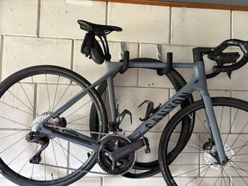Używany Canyon Endurace CF 8 Di2 2024 2024 Road & Gravel