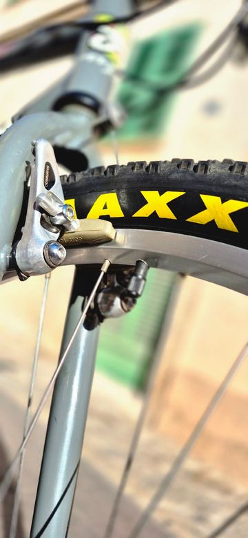 Used Alpinestars Custom Shimano Deore 1992 Mountainbike, White — image 12 of 17