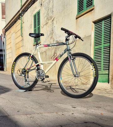 Used Alpinestars Custom Shimano Deore 1992 Mountainbike, White — image 3 of 17
