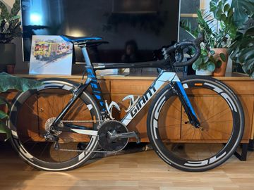 Used Giant Propel Advanced 0 2017 2017 Road & Gravel, Black — image 1 of 7