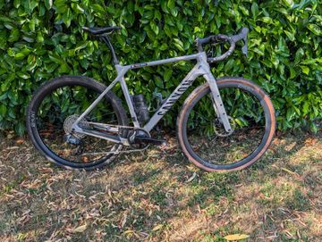 Canyon Grizl CF SL 7 eTap 2022 2022 Road & Gravel d'occasion