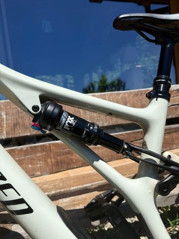 Used Specialized Stumpjumper Comp 2022 2022 Mountainbike, White, 29 — image 6 of 8