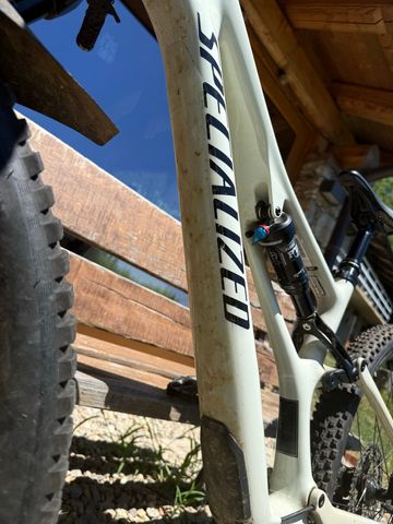 Used Specialized Stumpjumper Comp 2022 2022 Mountainbike, White, 29 — image 5 of 8