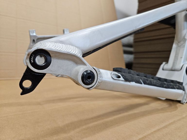 Used Privateer 161 Frameset 2023 Frameset 2023 Mountainbike, Light Gray, 27.5, 29 — image 13 of 14