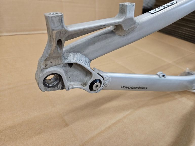 Used Privateer 161 Frameset 2023 Frameset 2023 Mountainbike, Light Gray, 27.5, 29 — image 14 of 14