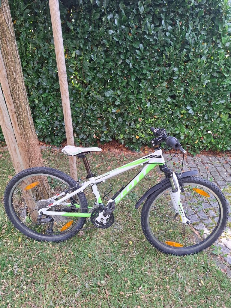 Used Scott Scale Shimano Altus 2016 Youth, Green — image 2 of 4