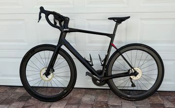 Used BMC Roadmachine 01 FOUR 2020 2020 Road & Gravel, Black — image 1 of 11