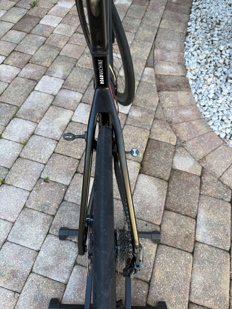 Used BMC Roadmachine 01 FOUR 2020 2020 Road & Gravel, Black — image 5 of 11