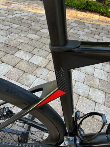 Used BMC Roadmachine 01 FOUR 2020 2020 Road & Gravel, Black — image 8 of 11