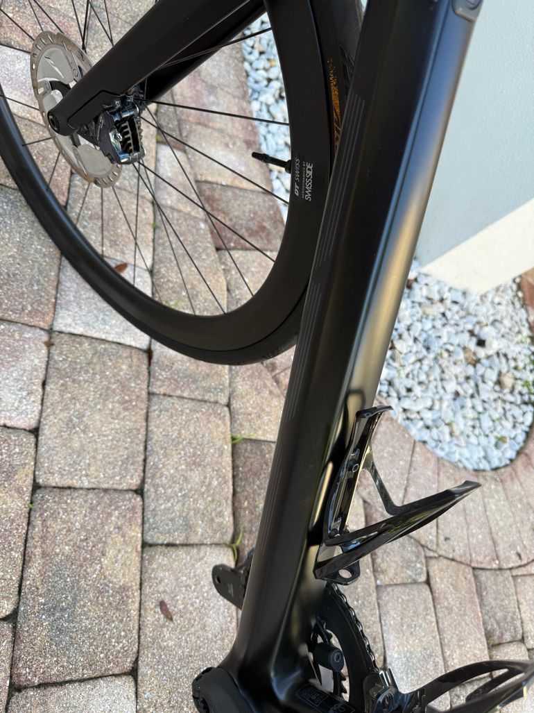 Used BMC Roadmachine 01 FOUR 2020 2020 Road & Gravel, Black — image 6 of 11