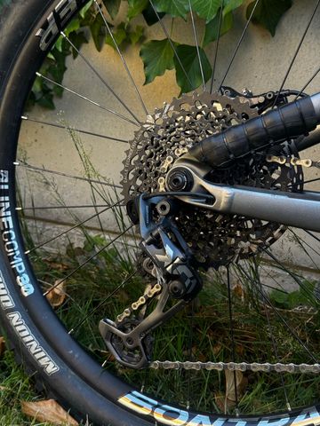 Gebrauchtes Trek Remedy SRAM X01 2021 Mountainbike, Hellgrau — Bild 2 von 13