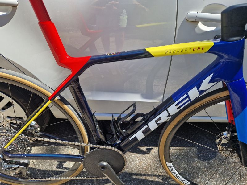 Gebrauchtes Trek Madone Frameset 2024 Road & Gravel, Blau — Bild 1 von 3