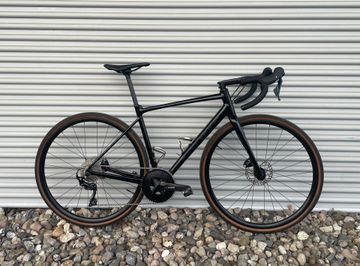 Tweedehands Giant Contend SL Disc 1 2022 2022 Road & Gravel — afbeelding 1 van 13