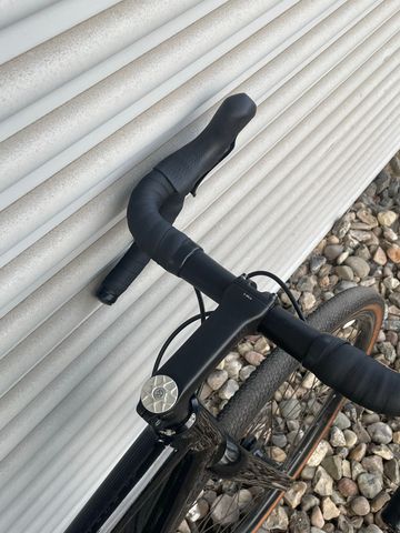 Tweedehands Giant Contend SL Disc 1 2022 2022 Road & Gravel — afbeelding 8 van 13