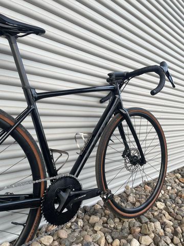 Tweedehands Giant Contend SL Disc 1 2022 2022 Road & Gravel — afbeelding 3 van 13