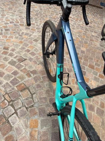 Bianchi Arcadex GRX 810 2023 2023 Road & Gravel usato, Nero — immagine 2 di 4