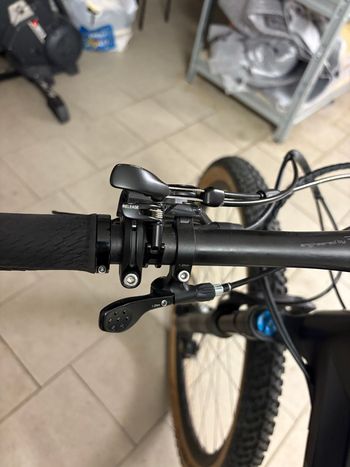 BMC Fourstroke 01 THREE 2020 2020 Mountainbike usato, Nero — immagine 12 di 13