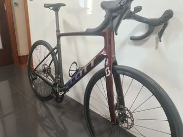 Tweedehands Scott Addict 30 2024 2024 Road & Gravel — afbeelding 3 van 6