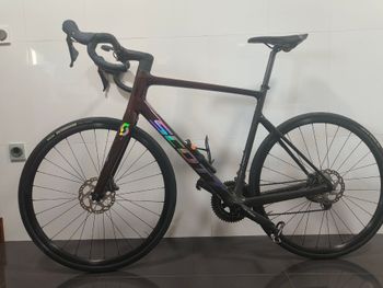 Used Scott Addict 30 2024 2024 Road & Gravel