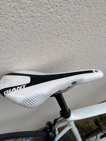 Used Giant Defy 3 2016 2016 Road & Gravel, White — image 5 of 7