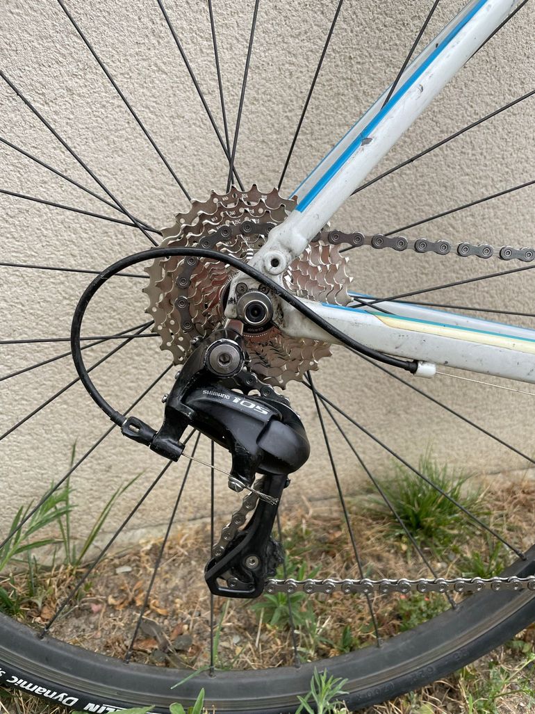 Used Giant Defy 3 2016 2016 Road & Gravel, White — image 3 of 7