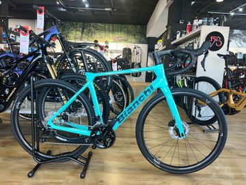 Bianchi Infinito 105 2025 2025 Road & Gravel usato, Blu — immagine 3 di 3