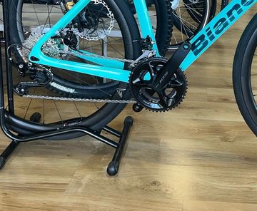 Bianchi Infinito 105 2025 2025 Road & Gravel usato, Blu — immagine 2 di 3