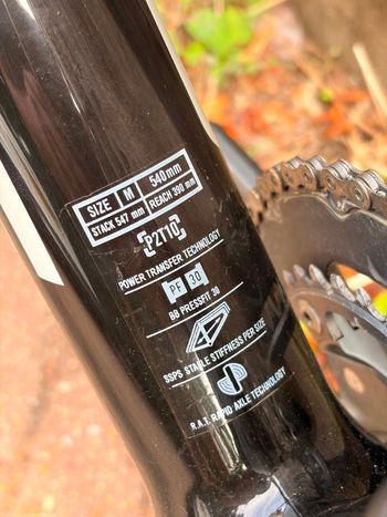 Used Focus Cayo Shimano Ultegra 2017 Road & Gravel, Black — image 8 of 10