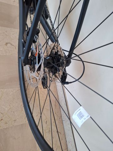 Cannondale caad 14 Custom Shimano 105 2026 Road & Gravel usato, Nero — immagine 9 di 13