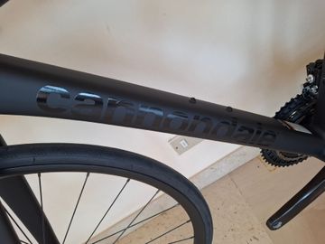 Cannondale caad 14 Custom Shimano 105 2026 Road & Gravel usato, Nero — immagine 11 di 13