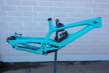 Used YT Industries Tues CORE 4 27 2022 Frameset 2022 Mountainbike, Blue, 27.5 — image 1 of 6