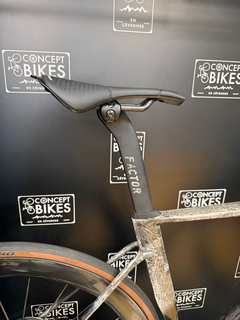 Used Factor Ostro SRAM Force eTap AXS 2026 Road & Gravel, Black — image 5 of 7