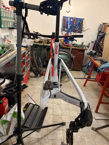 Used BMC Fourstroke 01 LTD 2024 Frameset 2024 Mountainbike, Red, 29 — image 2 of 5