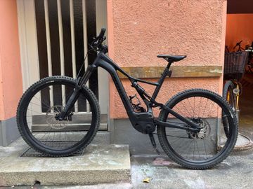 Tweedehands Specialized Turbo Levo 2021 2021 Mountainbike — afbeelding 2 van 12