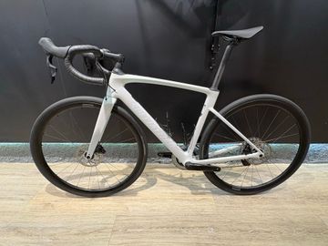Specialized Roubaix SRAM Rival eTap AXS 2024 Road & Gravel usato, Bianco — immagine 2 di 4