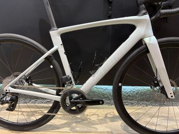 Specialized Roubaix SRAM Rival eTap AXS 2024 Road & Gravel usato, Bianco — immagine 3 di 4