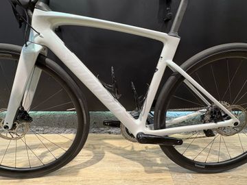Specialized Roubaix SRAM Rival eTap AXS 2024 Road & Gravel usato, Bianco — immagine 4 di 4