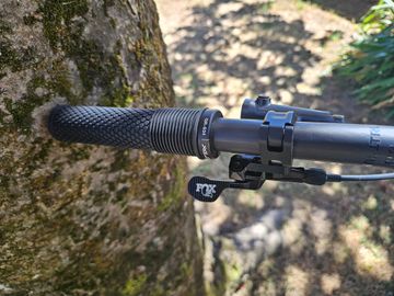 Używany Lapierre Zesty CF 9.9 2026 2026 Mountainbike — zdjęcie 9 z 19