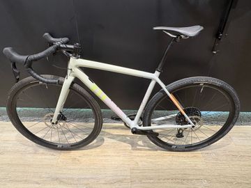 Specialized Crux Expert 2022 2022 Road & Gravel usato, Bianco — immagine 2 di 6