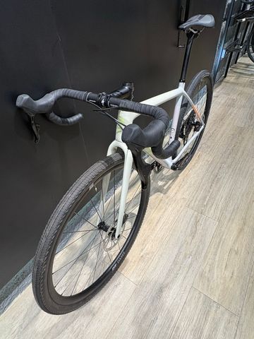 Specialized Crux Expert 2022 2022 Road & Gravel usato, Bianco — immagine 6 di 6