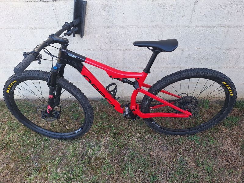 Used Orbea oiz Custom Shimano Deore XT 2024 Mountainbike, Red — image 2 of 15
