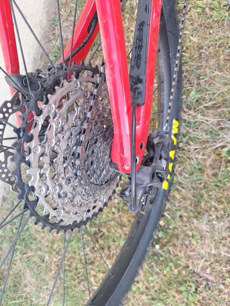 Used Orbea oiz Custom Shimano Deore XT 2024 Mountainbike, Red — image 3 of 15
